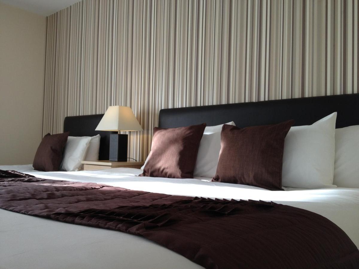 Allerton Court Hotel Норталeртън Стая снимка