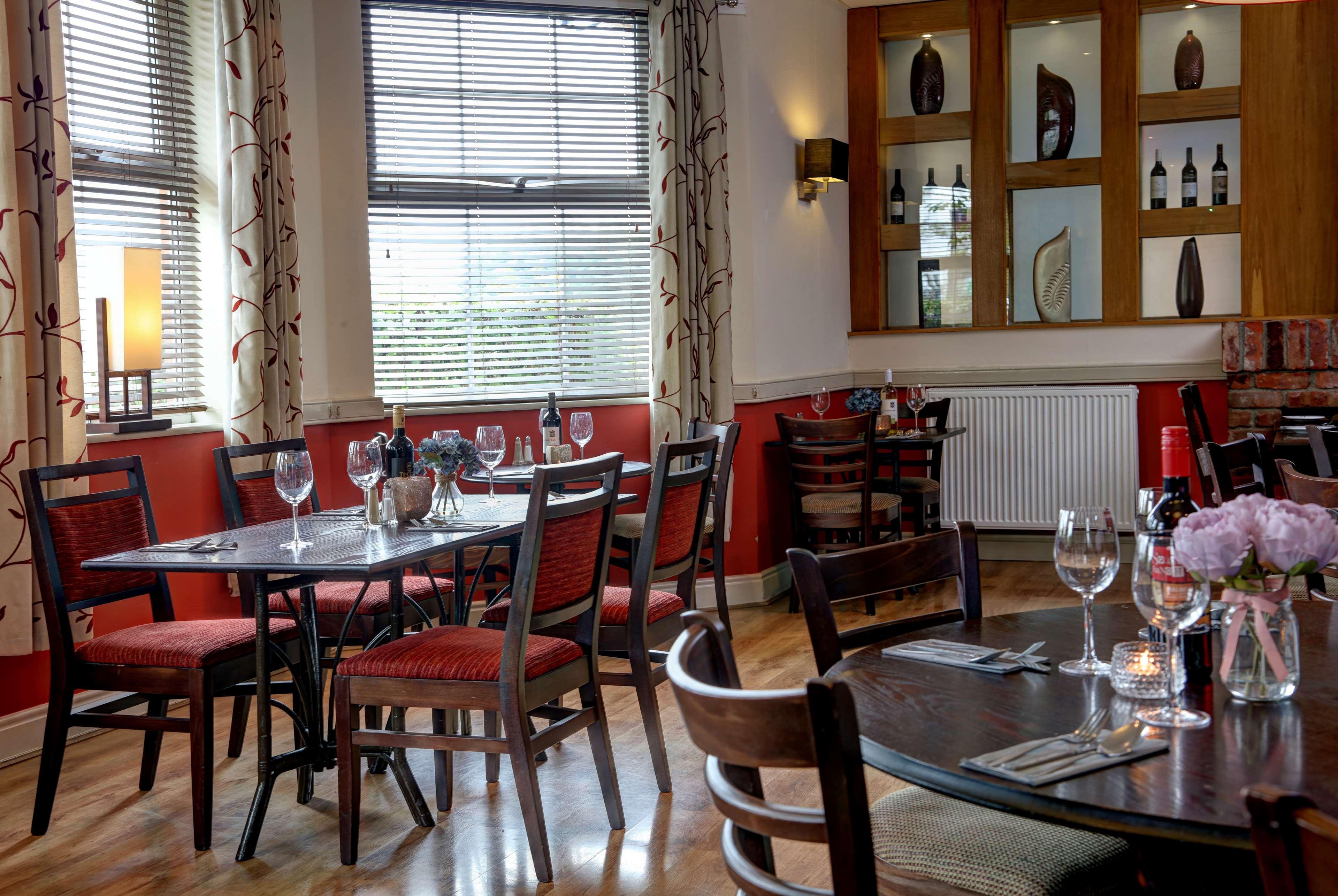 Allerton Court Hotel Норталeртън Екстериор снимка