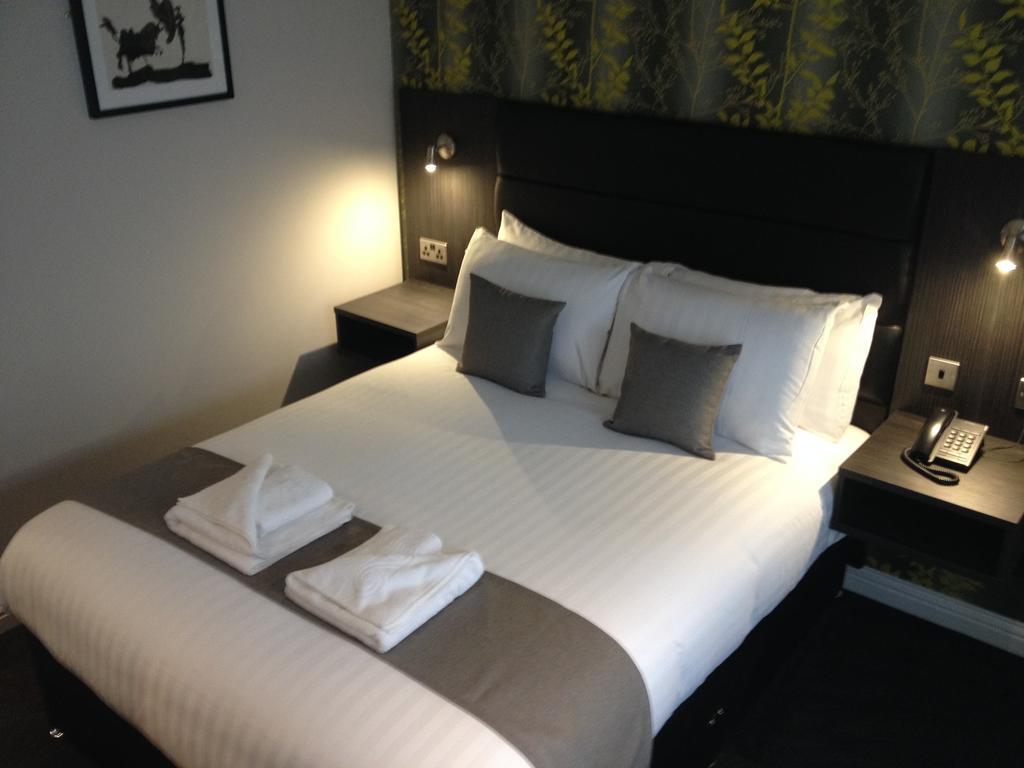 Allerton Court Hotel Норталeртън Екстериор снимка