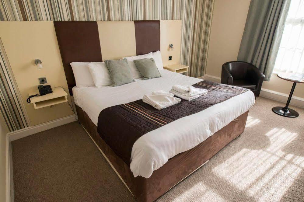 Allerton Court Hotel Норталeртън Екстериор снимка