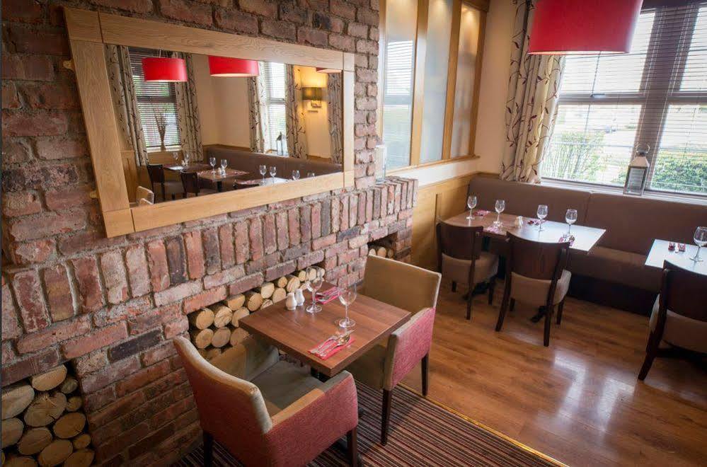 Allerton Court Hotel Норталeртън Екстериор снимка