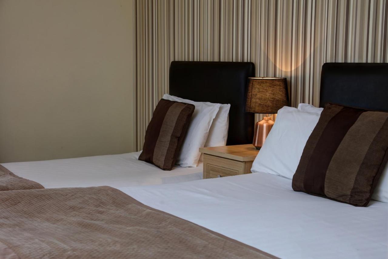 Allerton Court Hotel Норталeртън Екстериор снимка