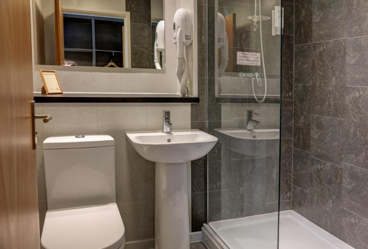 Allerton Court Hotel Норталeртън Екстериор снимка