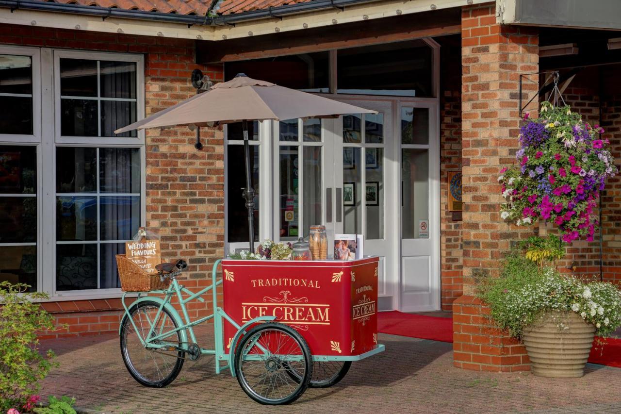 Allerton Court Hotel Норталeртън Екстериор снимка
